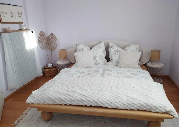 Apartment In Traumhafter Lage Mit Naturbadeteich